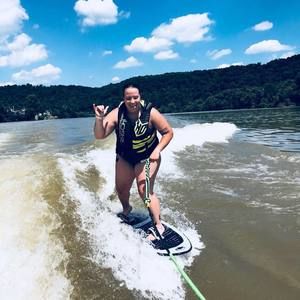 Meet your Posher, Carly